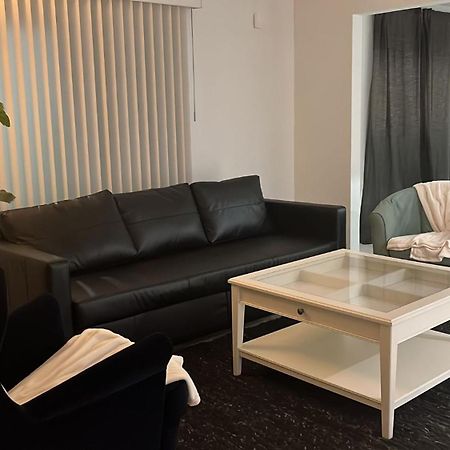 Beautiful, Fully Furnished 4Bed 2Bath House - 5 Minute Walk To Miracle Mile Downtown Coral Gables Miami Exterior foto
